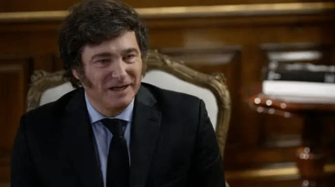 Milei negó el riesgo de recesión, habló de una “desaceleración” y garantizó el financiamiento hasta fines del 2027