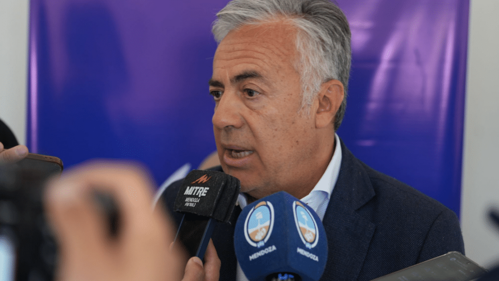 El Gobernador defendió las herramientas de Mendoza para acompañar el crecimiento económico El Gobernador defendió las herramientas de Mendoza para acompañar el crecimiento económico