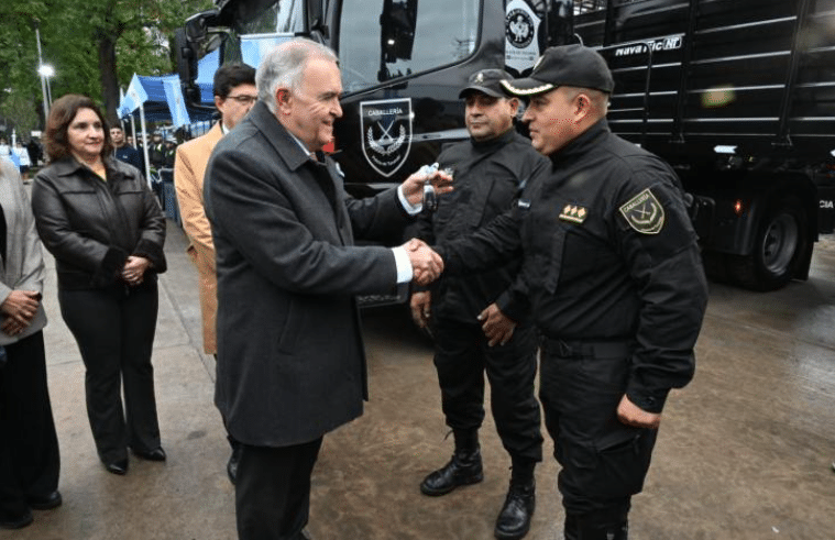 Jaldo inauguró aulas en la Escuela de Policía y entregó equipamiento para la fuerza Jaldo inauguró aulas en la Escuela de Policía y entregó equipamiento para la fuerza